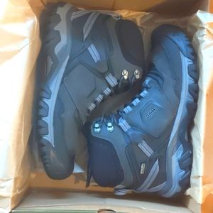 NWT in box Keen Ridge Flex Mid WP Men's 10